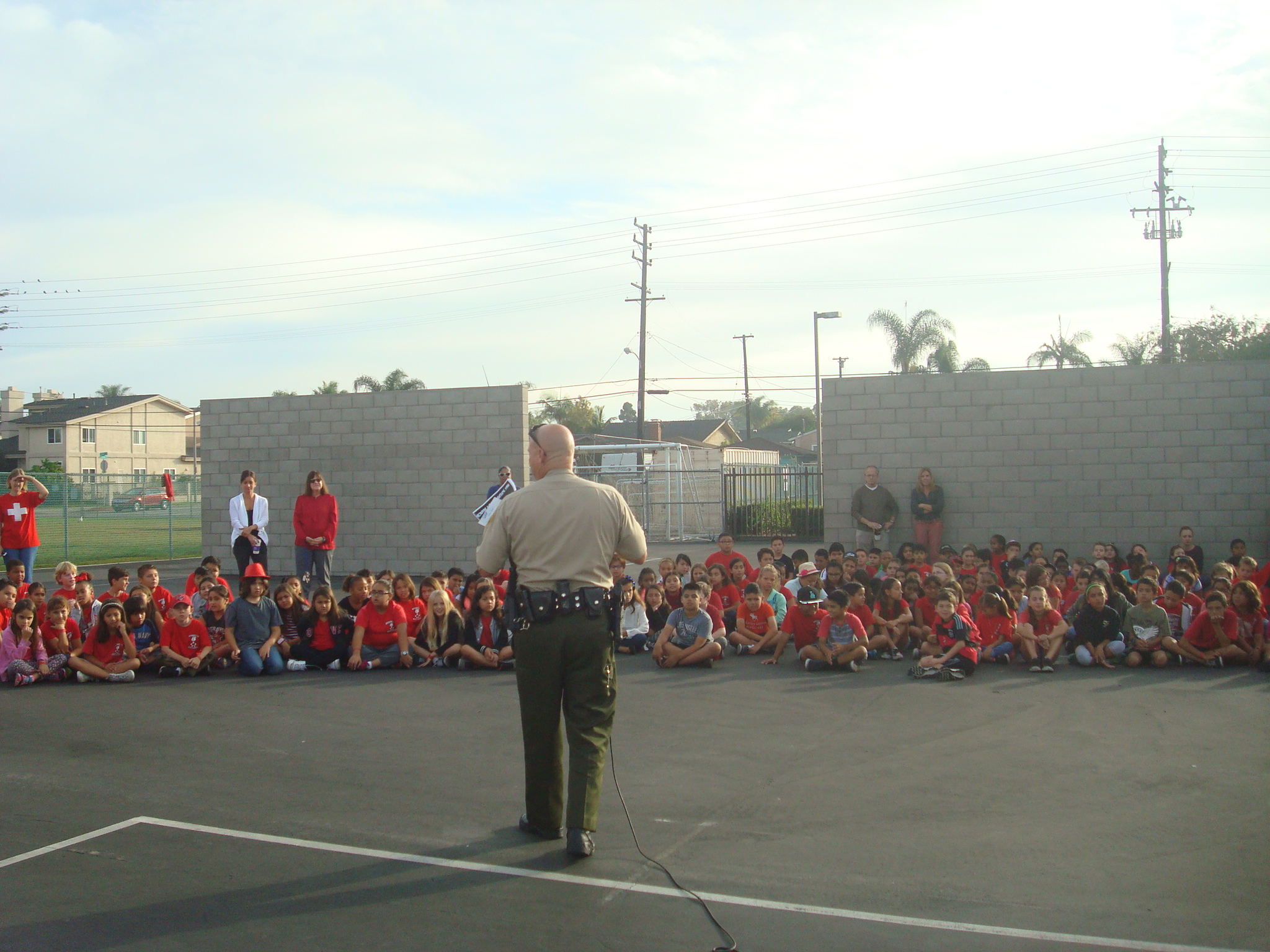 Deputy Ebling speaking to students