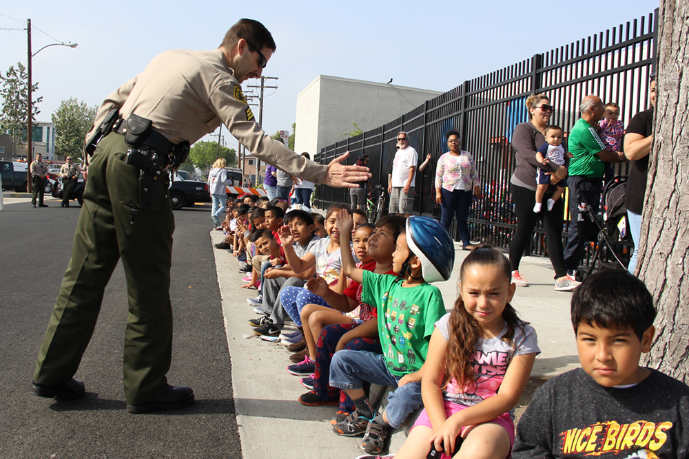 Sgt. meeting the students